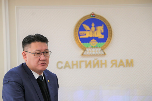 Б.Жавхлан: Төсвийн тодотгол төрийн албан хаагчдын цомхотголоор эхлэнэ